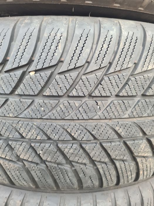 Komplet opony zima 225/50/18 bridgestone RSC RUNFLAT bmw Kiełczówek ...