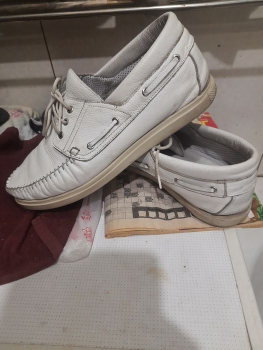 Продам спортивные туфли 44рр.