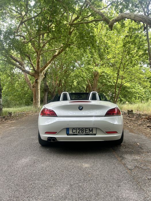 BMW Z4  caixa automatica 8 velocidades