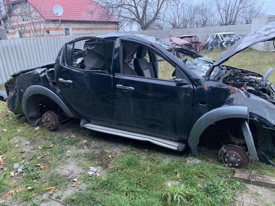 Разборка запчасти Mitsubishi L200 2001 2008г ступица рычаг стекло мост