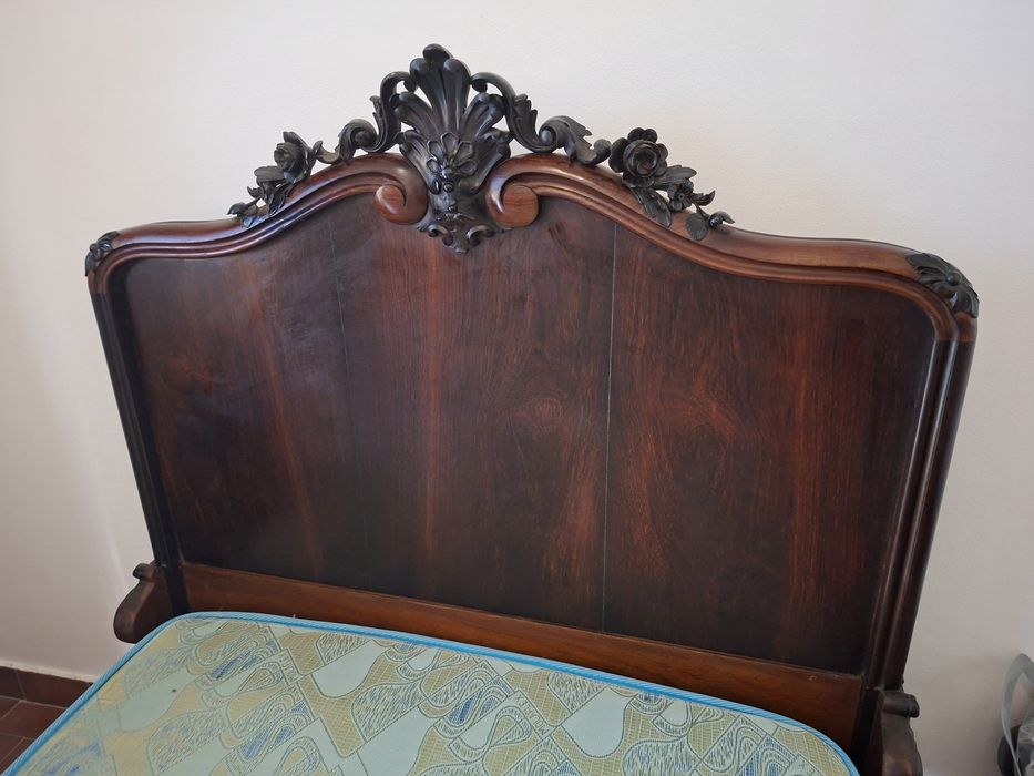 Cama estilo Luís XV