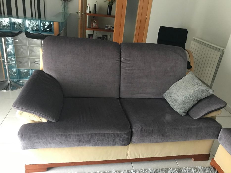 Sofás e Mesa de sala