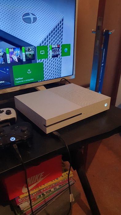 Xbox one s 500 gigas usada