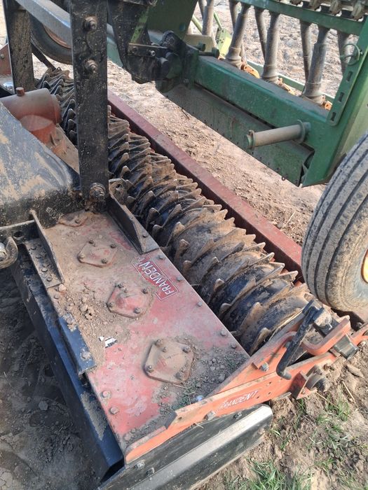 Brona wirująca z siewnikiem 2,5m Amazone