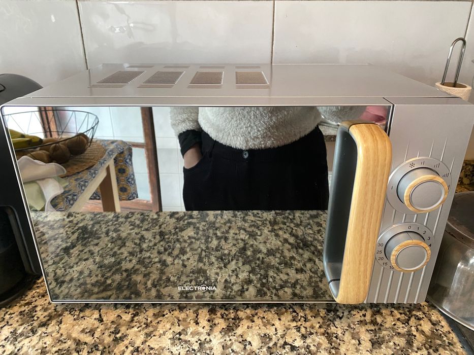 Microondas 20L Electronia