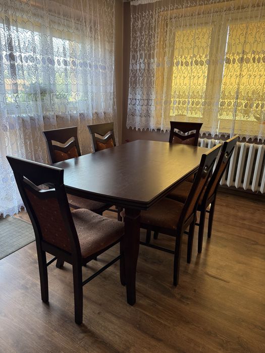 Sprzedam stół + 6 krzeseł