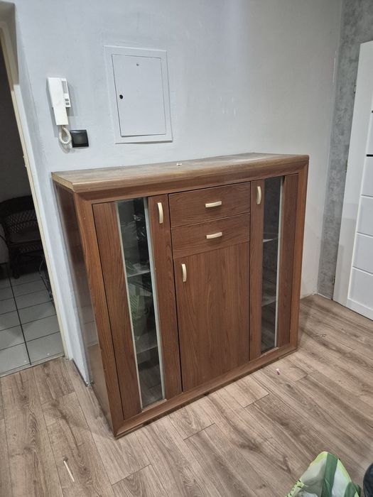 Komoda bardzo stabilna i ciężka