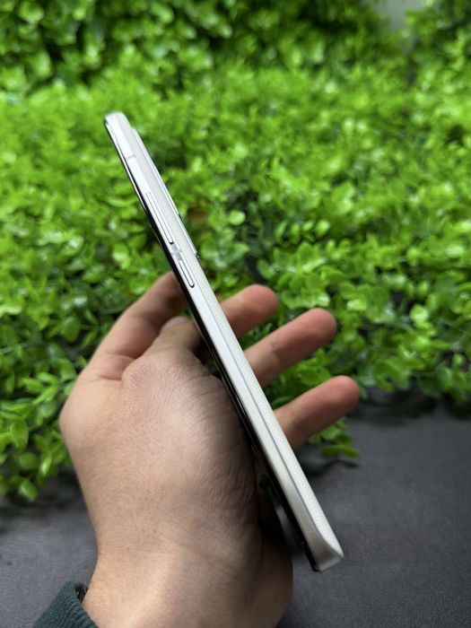 Vivo iQOO 11 BMW Edition , 12/256gb, White