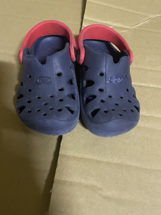 Sprzedam crocsy rozm 22