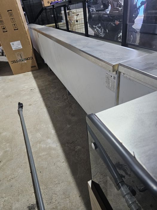 Vitrine refrigerada charcutaria
