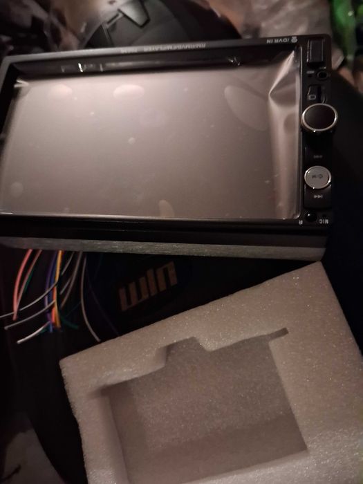 Vendo Auto radio 2 din novo