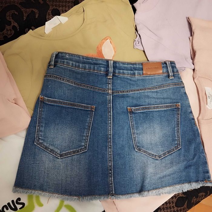 Джинсова спідничка Zara 8-9 р 140