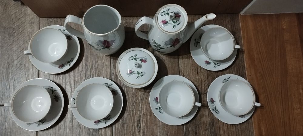 Serwis kawowy porcelanowy Chodzież lata 70-te