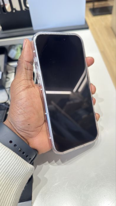 Vendo iPhone 16 Pro Max em perfeito