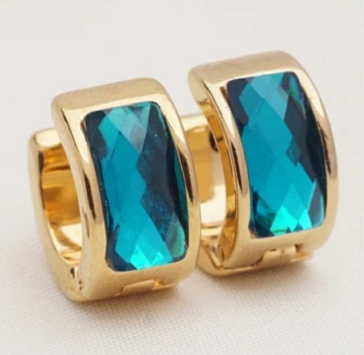 Brincos em aço com Strass