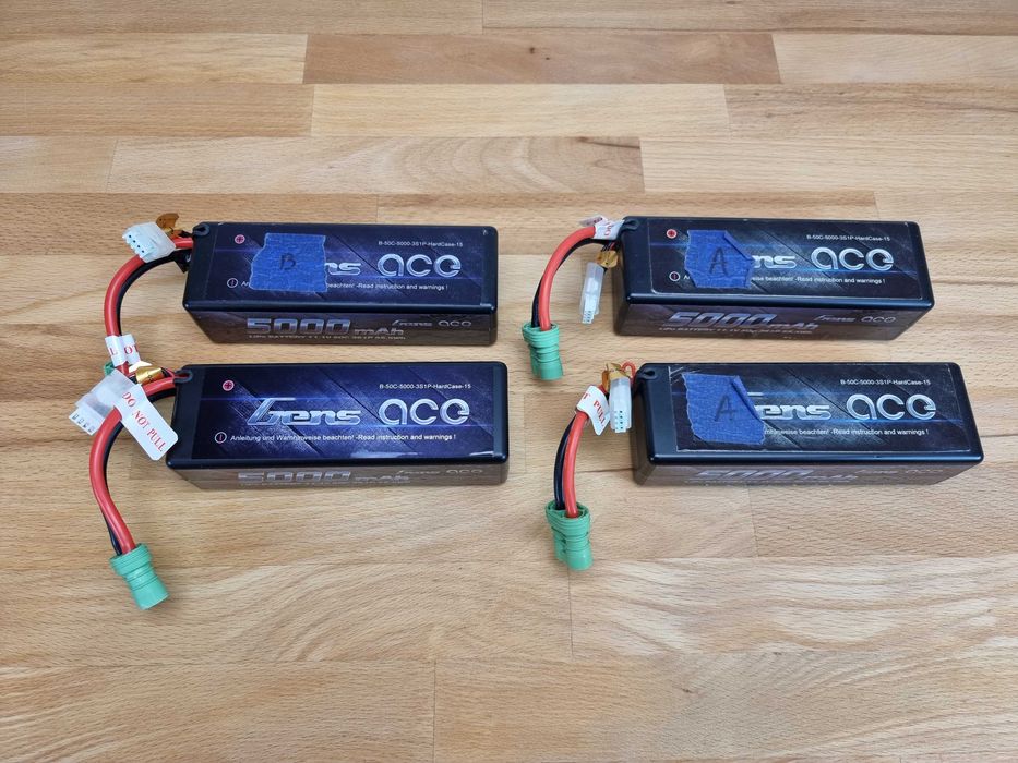 Model łodzi wyścigowej RC Traxxas DCB M41 Widebody Catamaran + pakiety