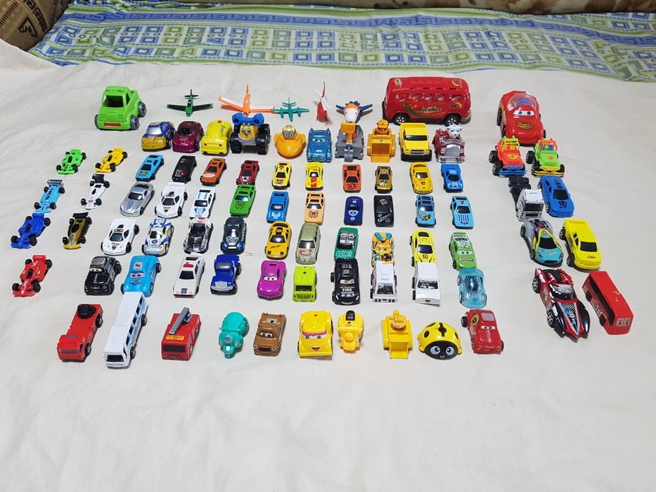 Продам машинки  детские