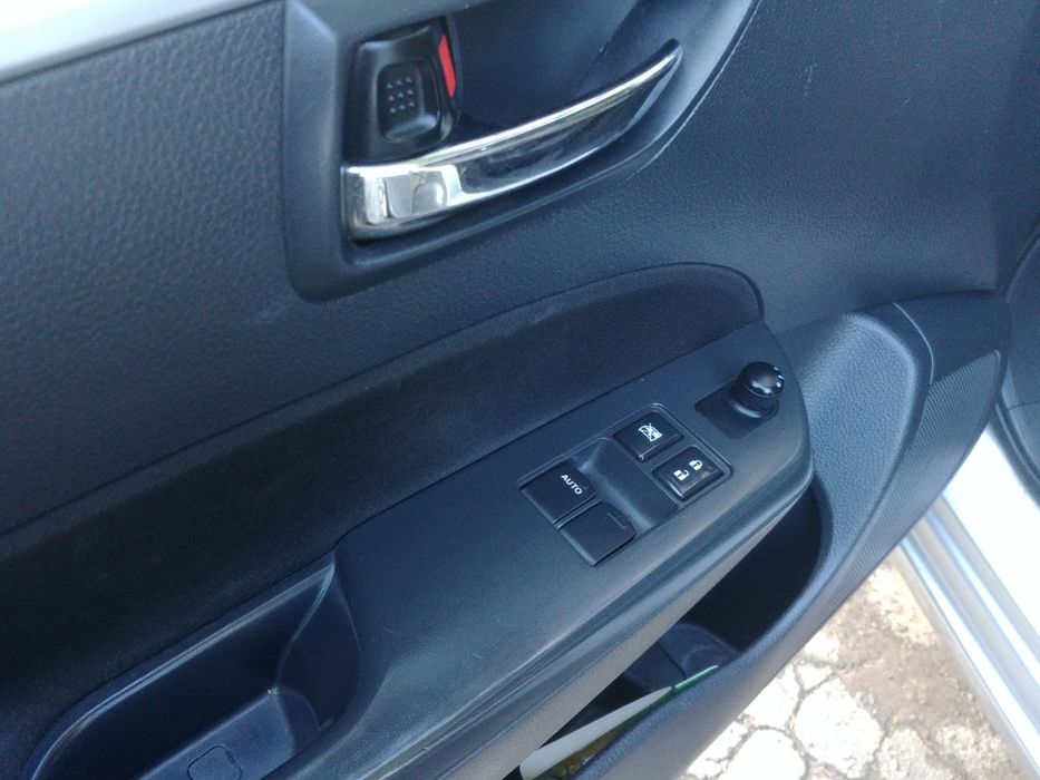 Suzuki swift 2011