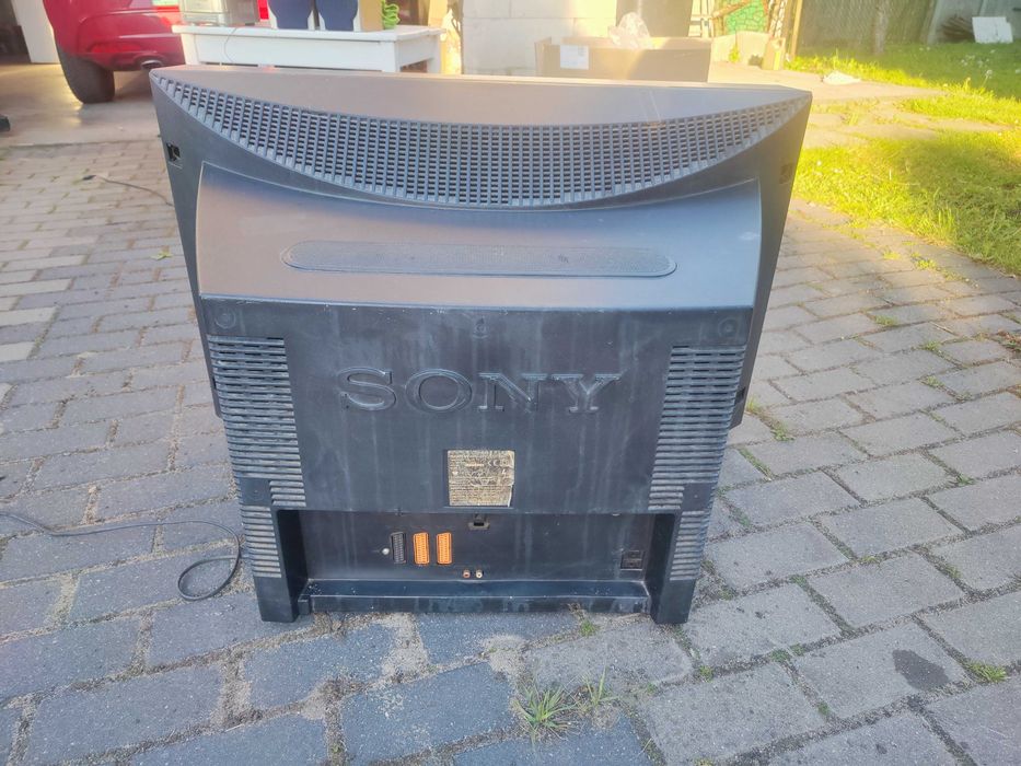 SONY TRINITRON 32" KV-32FX60D | Kultowy CRT do Retro Gamingu / PS1 / PS2