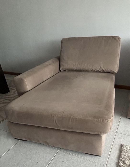 Sofá com chaise longue