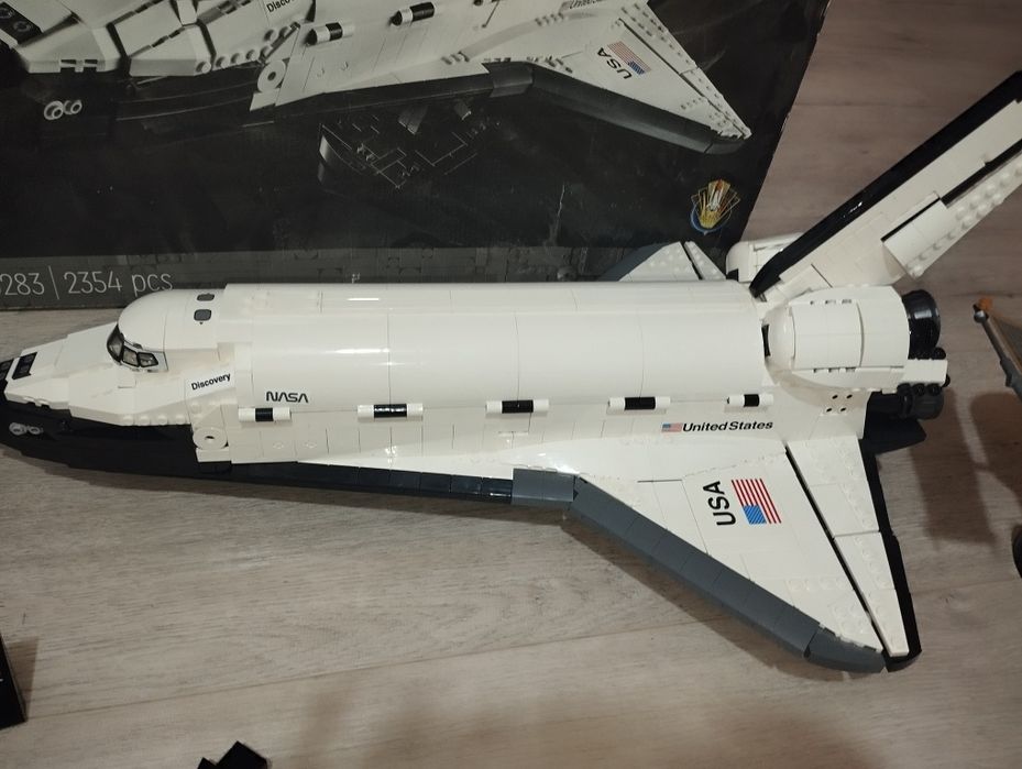 Конструктор LEGO NASA 10283 Космический шаттл НАСА «Дискавери»
