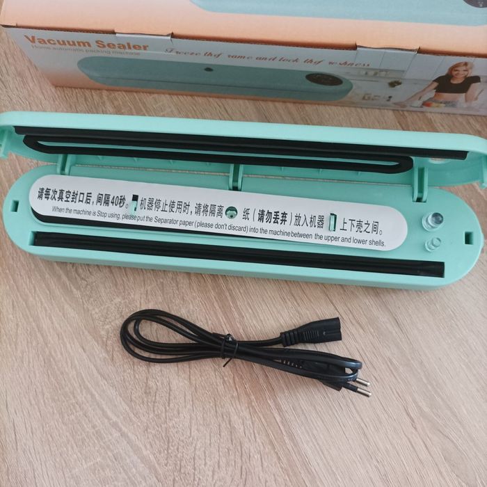 Вакуматор Вакуумный упаковщик для еды