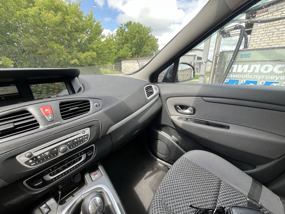 Продам авто з пробігом Renault Grand Scenic