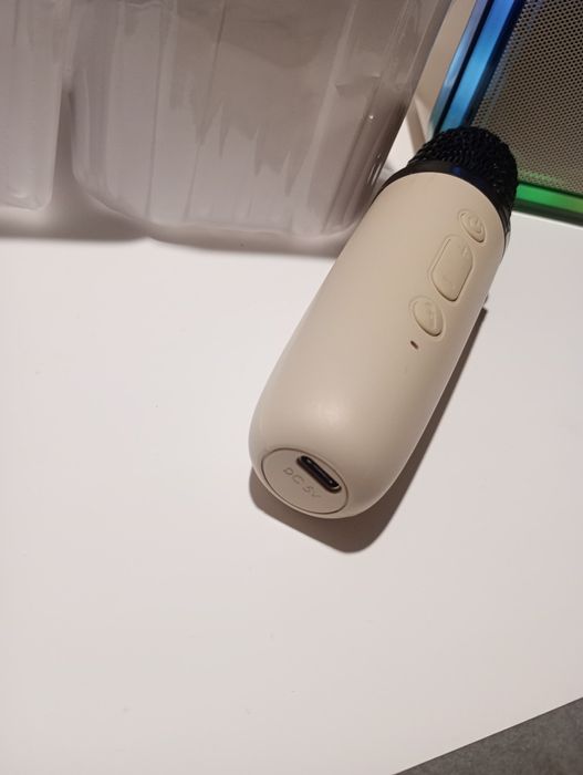 Nowy głośnik z mikrofonem