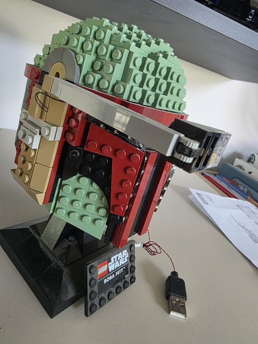 Lego Star Wars 75277 Hełm Boby Fetta podświetlenie LED głowa gwiezdne wojny boba fett z led