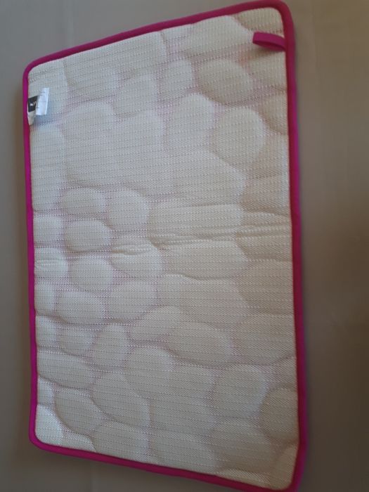 Tapete alcochoado para wc ou quarto