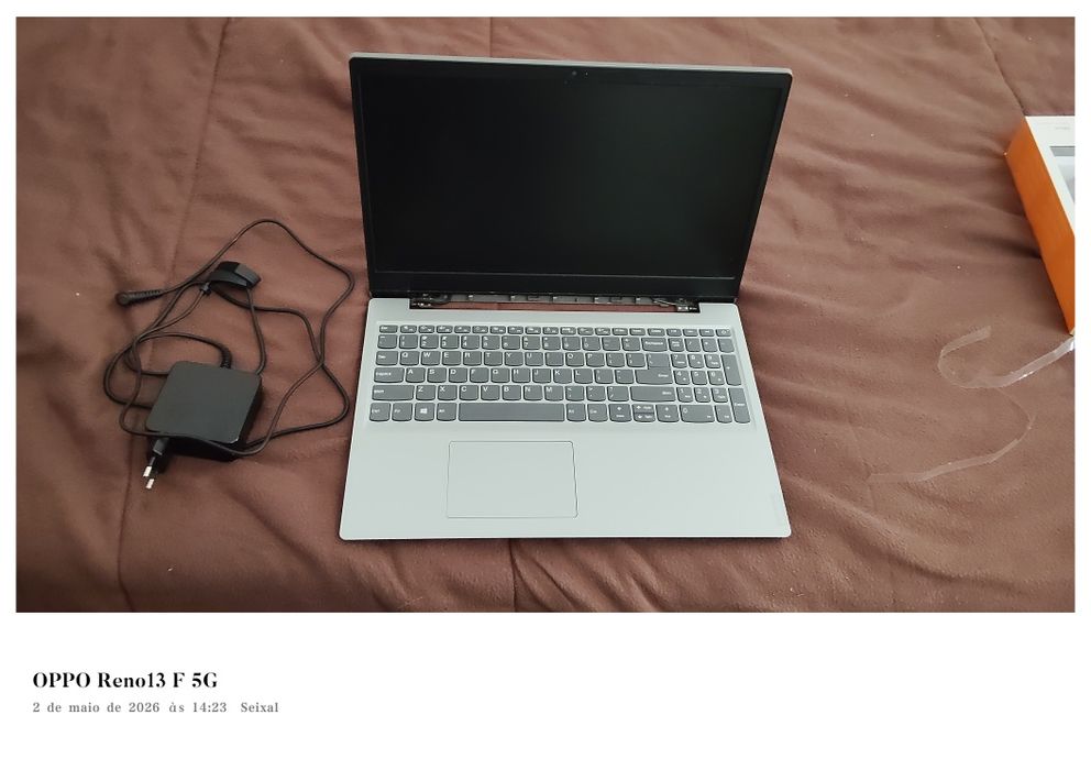 Vendo Portátil LENOVO Ideapad S145-15IWL i5 RAM 12GB 256GB SSD ideal teletrabalho universidade e-escola