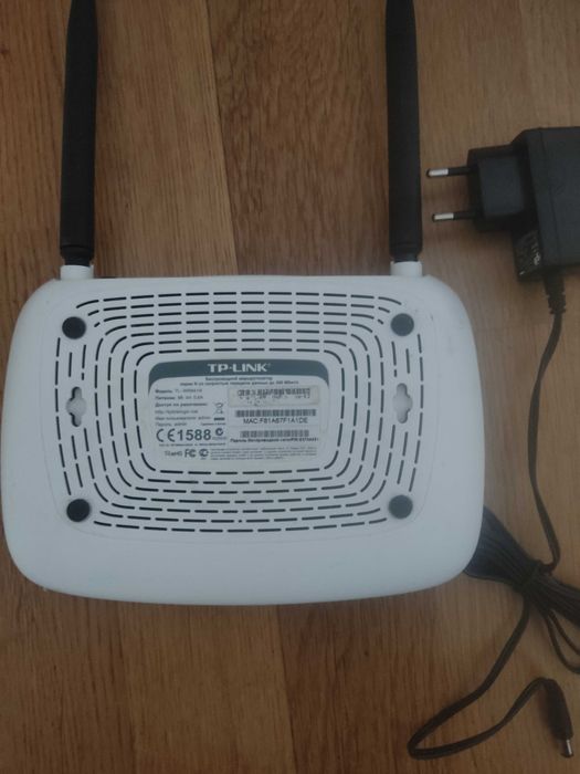 Продам беспроводной WiFi маршрутизатор TP-Link TL-WR841N.  V.8.2