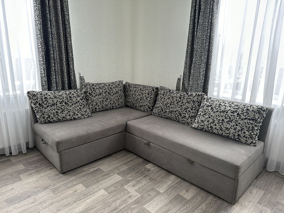 Диван кутовий / розкладний