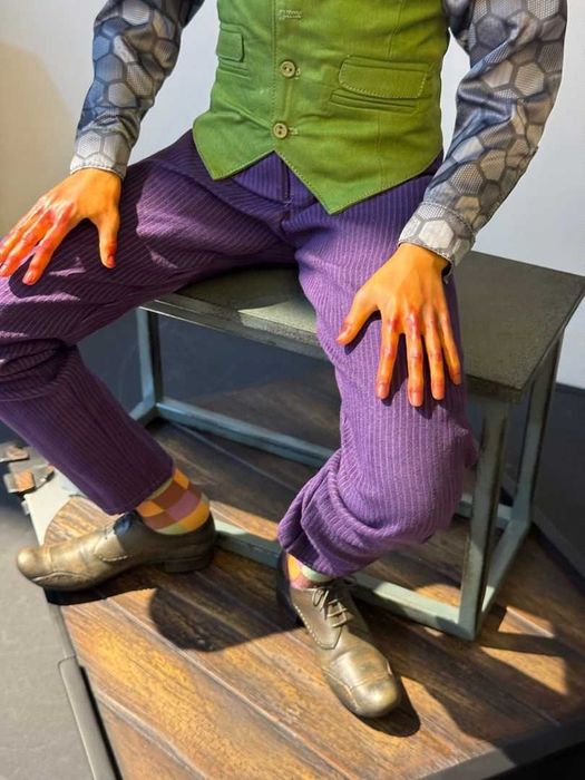 Estátua Queen Studios 1/3 Scale the Dark knight Joker