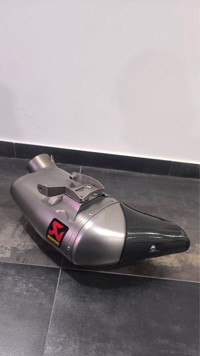 Akrapovic cb650r