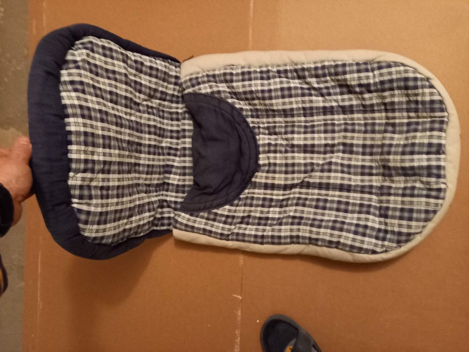 Fotelik/nosidełko firmy Deltim grillo 0-13 kg śpiworek, wkładka, folia