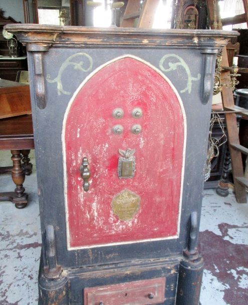 Antigo cofre Fabrica de João Thomaz Cardoso - Villa Nova de Gaya