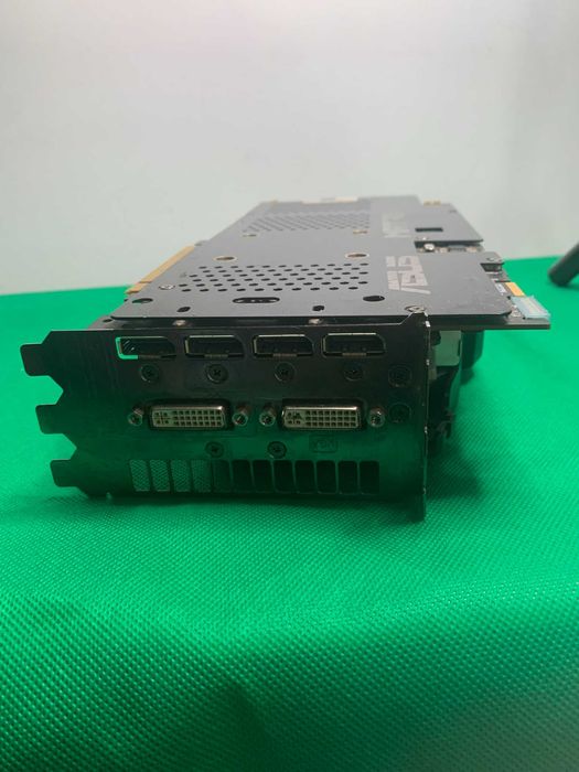 Placa Gráfica ASUS - MATRIX R9 280X 3GB DDR5 DVI / DP / HDMI