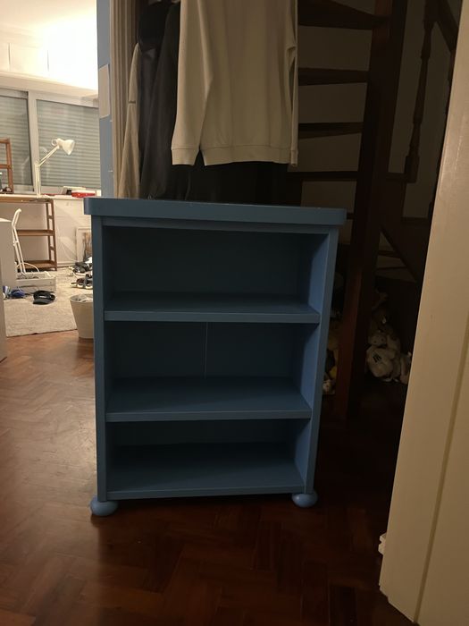 Estante / movel azul