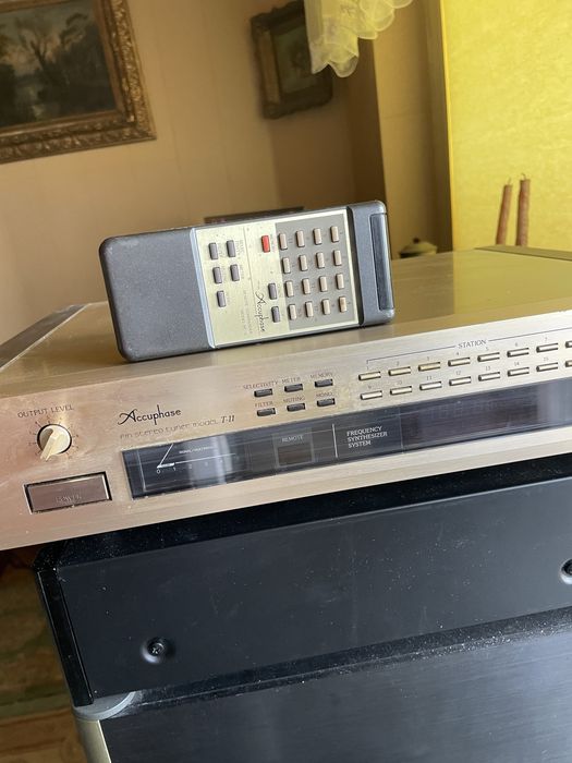 Accuphase fin stereo turner model T-11