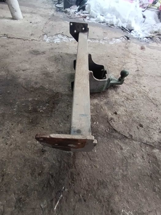 Фаркоп Ниссан Террано Прицепное Форд Маверик Nissan Terrano 2