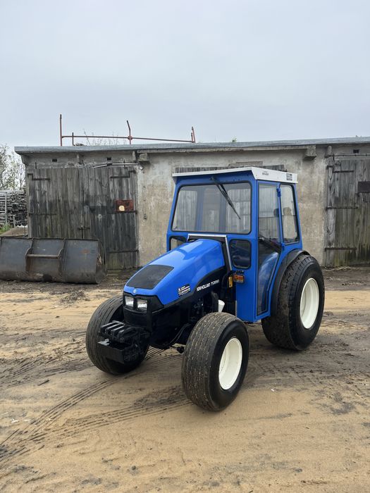 Ciągnik  New Holland TCE 50 traktor sadowniczy  ogrodniczy