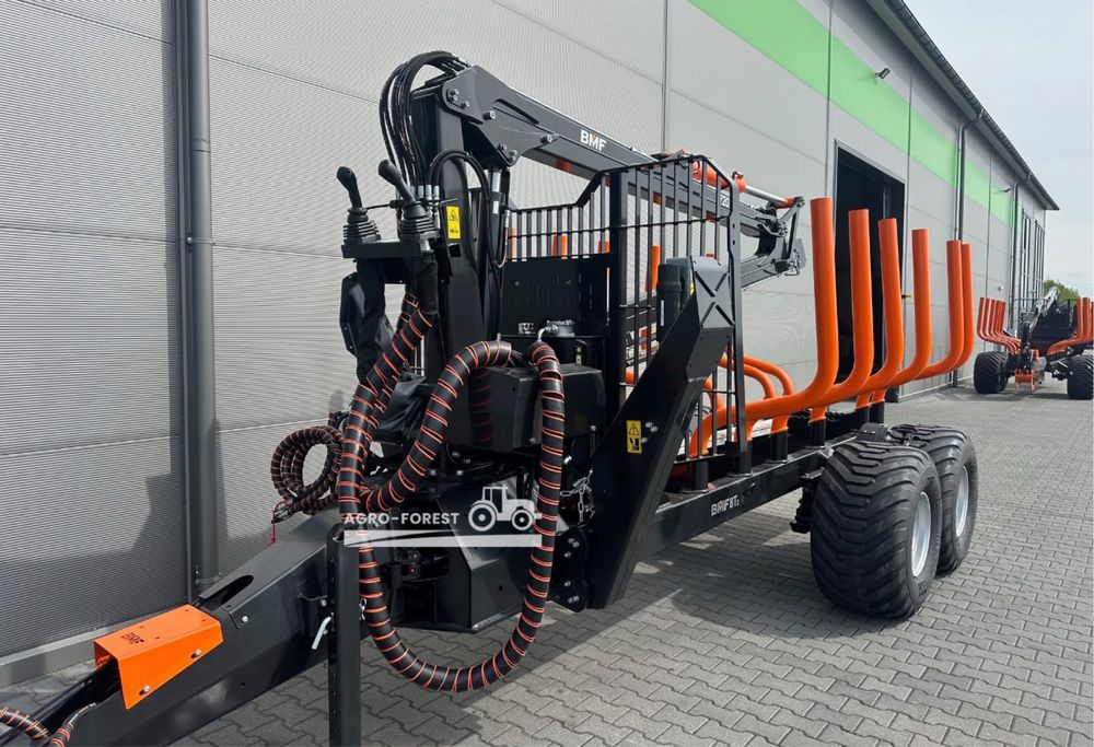 BMF Przyczepa Leśna z Napedem + Prehydraulik Zuraw 7.2m chwytak 0.24