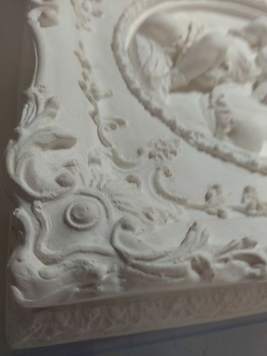 Peça em Gesso com Relevo  (para pintar ou não)