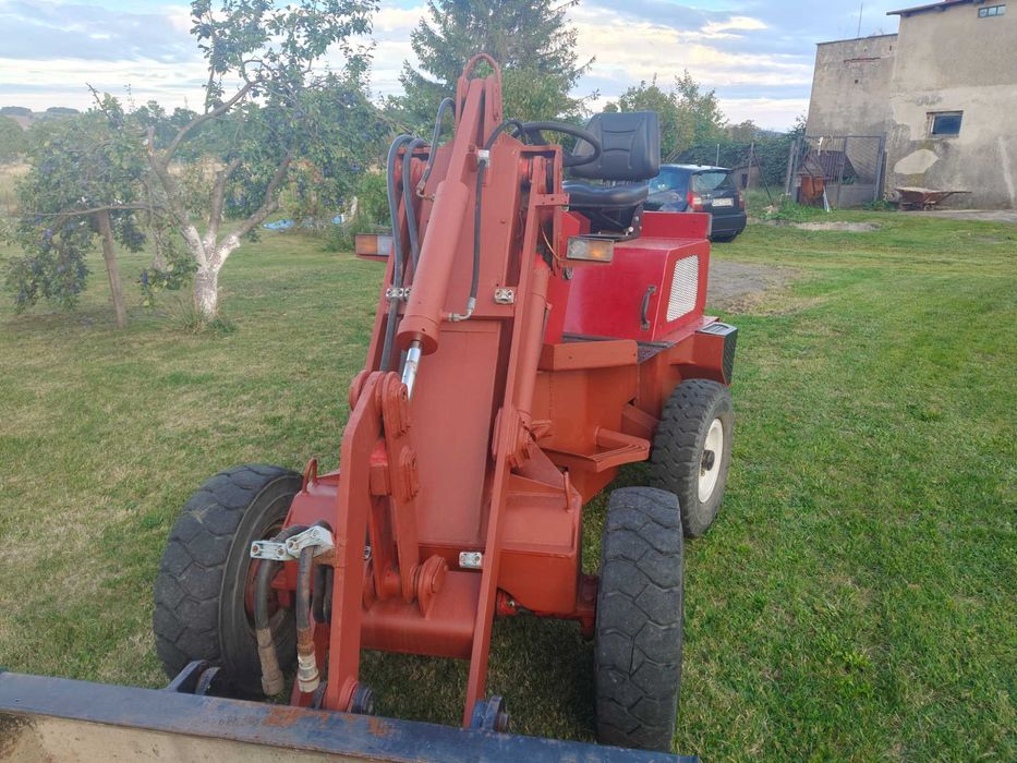 Mini ładowarka Ł52