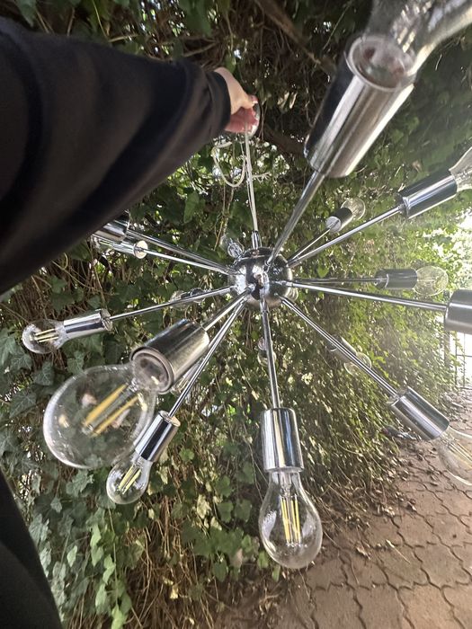 Żyrandol srebrny z 18 żarówkami