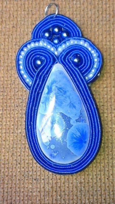 Wisiorek i kolczyki sutasz