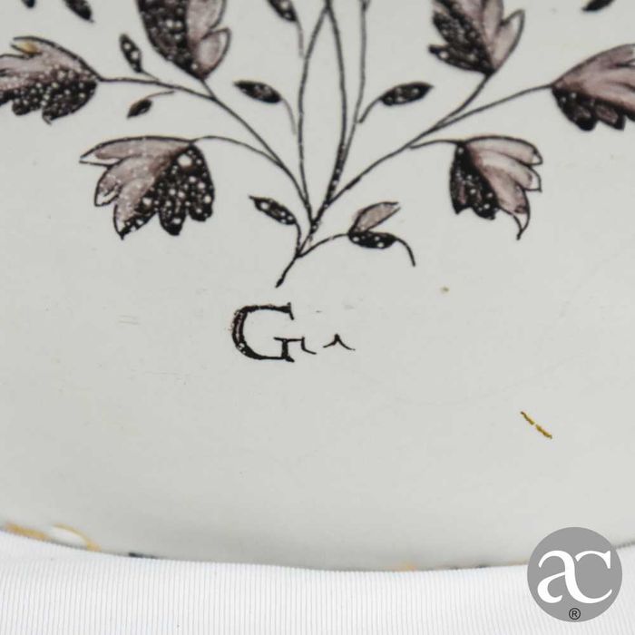 Pote com tampa em faiança da fábrica da Torrinha - Gaia Nº2