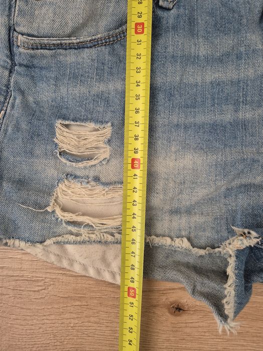 Spodenki. Ogrodniczki. Denim