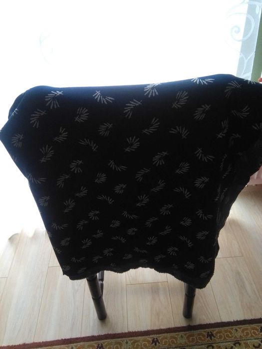 Materiał granatowy w białe wzorki 2,6 x 1,9 m